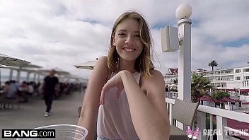 Gái Trẻ Thật – Tự Sướng Lồn Teen Quay Pov Nơi Công Cộng