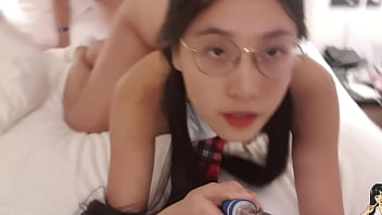 Lưu Nguyệt Tháng Sáu Bị đâm Thủng Bởi Cây Cặc Khổng Lồ