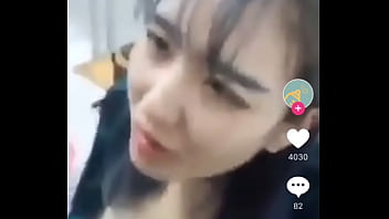 Em Gái Nứng Lồn