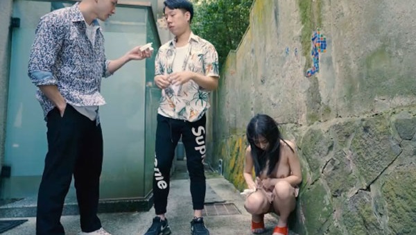 Em Gái Vú Bự Thèm Muốn đụ Chàng Trai Cong