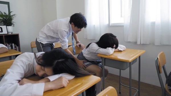 Lén Lút địt Em Lớp Trưởng Vú To Mông Cong Ngay Trong Lớp Học – Phim Sex Vietsub