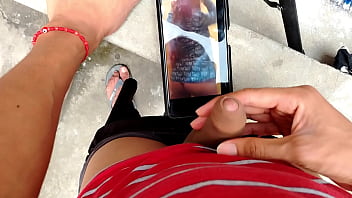 Trong Sân Vườn Vừa Phê Vừa Quay Clip Bạn Gái Cởi đồ